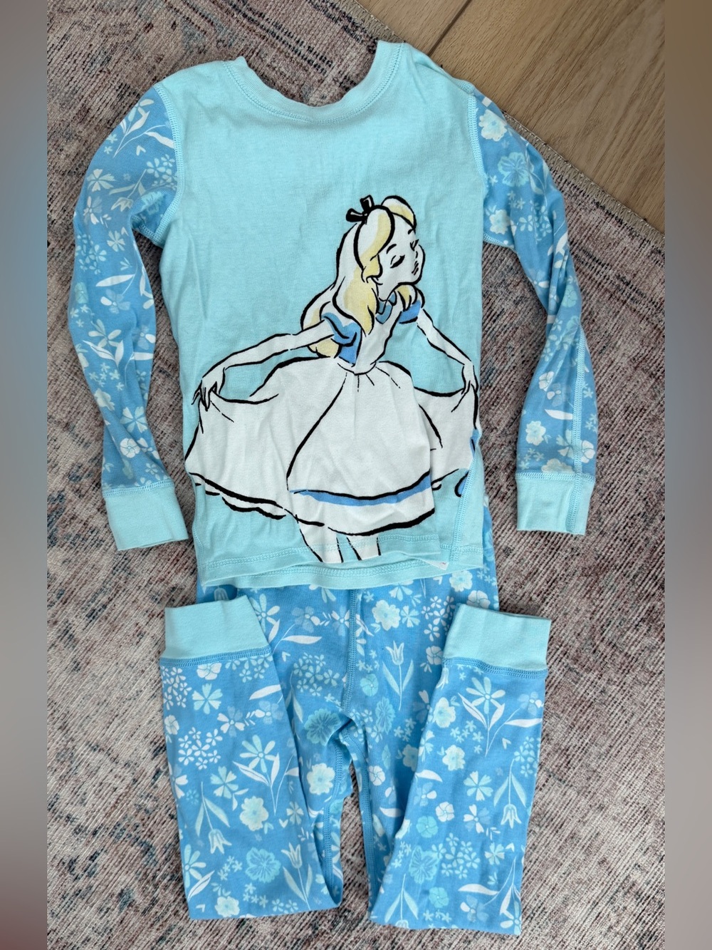 Disney Alice in Wonderland Long Sleeved Pajama Set Toddler Girl 5T